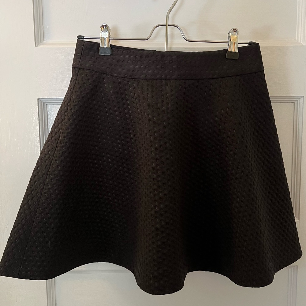 LAST CHANCE! Cute office/casual skirt